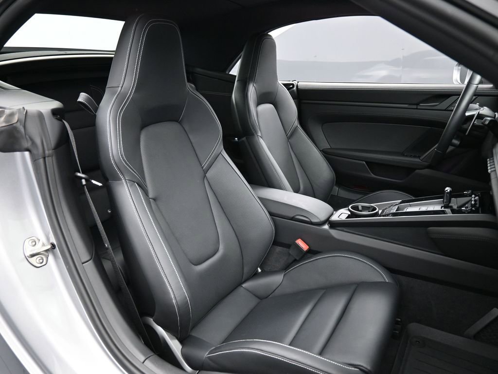 Certified 2024 Porsche 911 Carrera GTS image 29