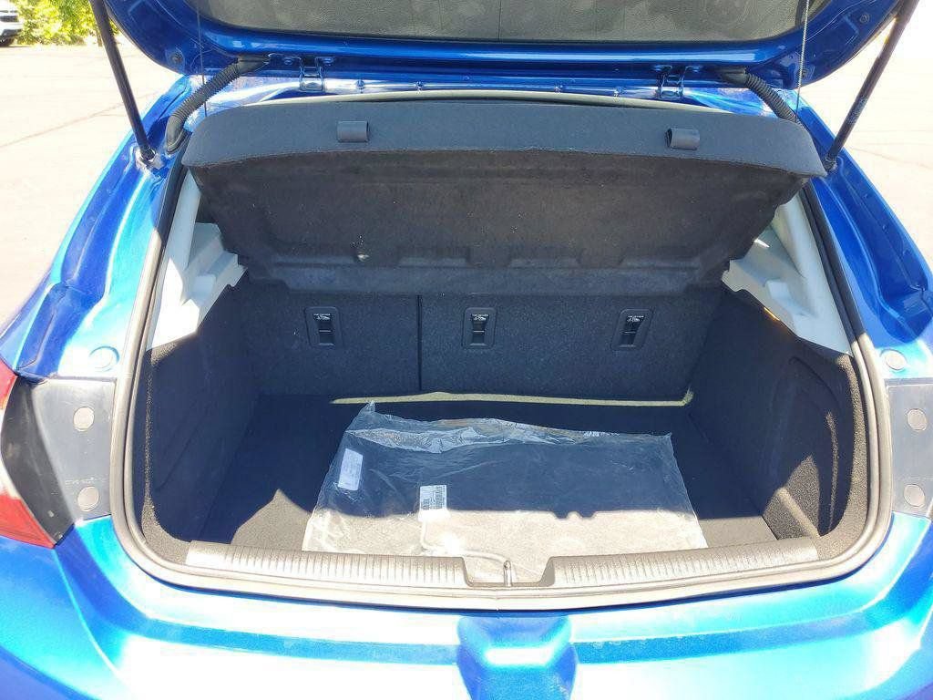 Used 2019 Chevrolet Cruze LT w/ Sun And Sound Package FWD image 32