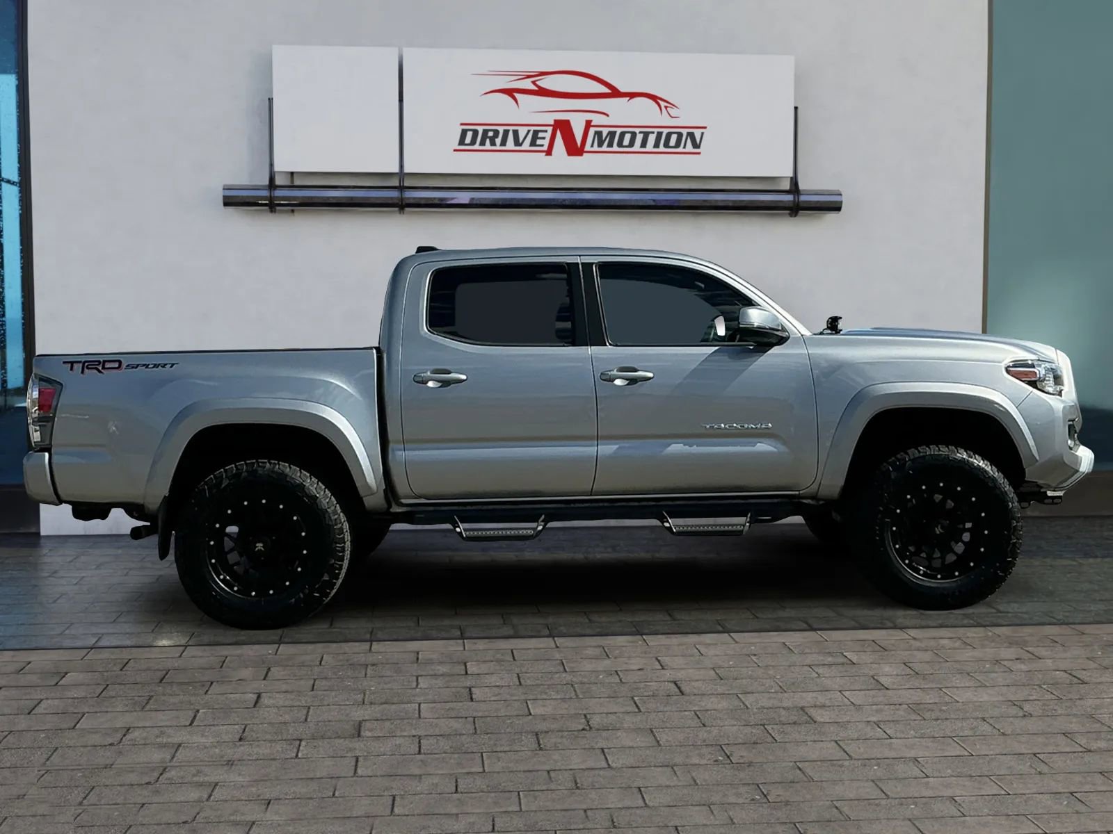 Used 2021 Toyota Tacoma TRD Sport image 3