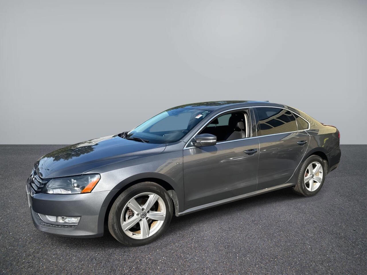 Used 2015 Volkswagen Passat 1.8T Limited Edition