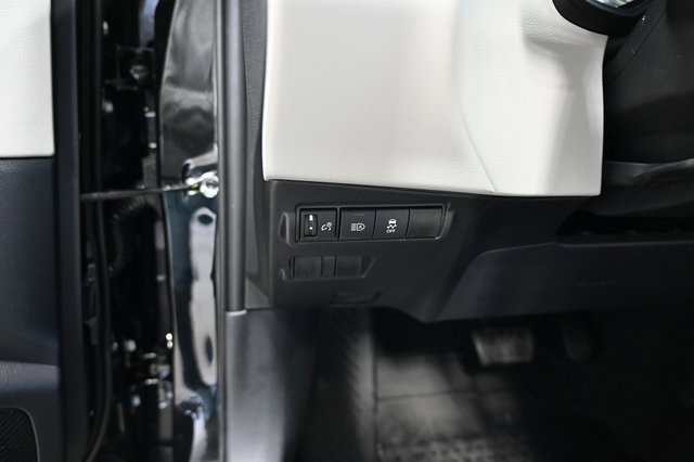 New 2026 Toyota Corolla Cross L image 24