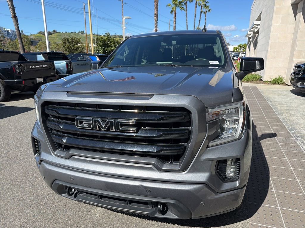Used 2022 GMC Sierra 1500 Elevation image 1