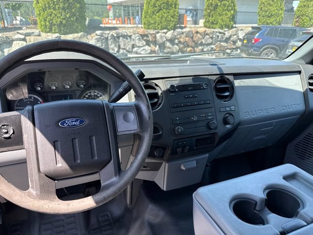 Used 2016 Ford F250 XL w/ Camper Package RWD image 12