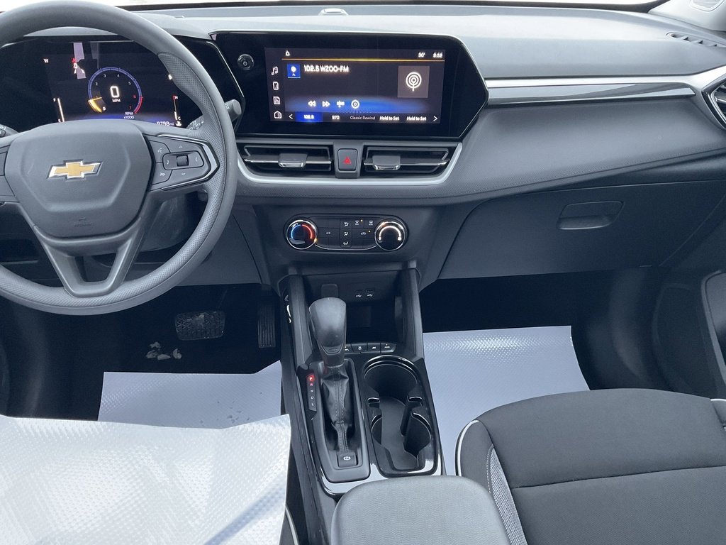 Used 2025 Chevrolet TrailBlazer LS w/ LS Convenience Package image 12