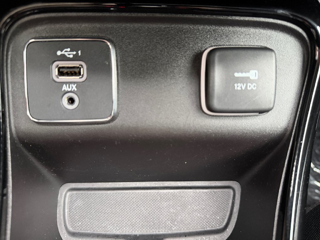 Used 2019 Jeep Compass Latitude FWD image 28