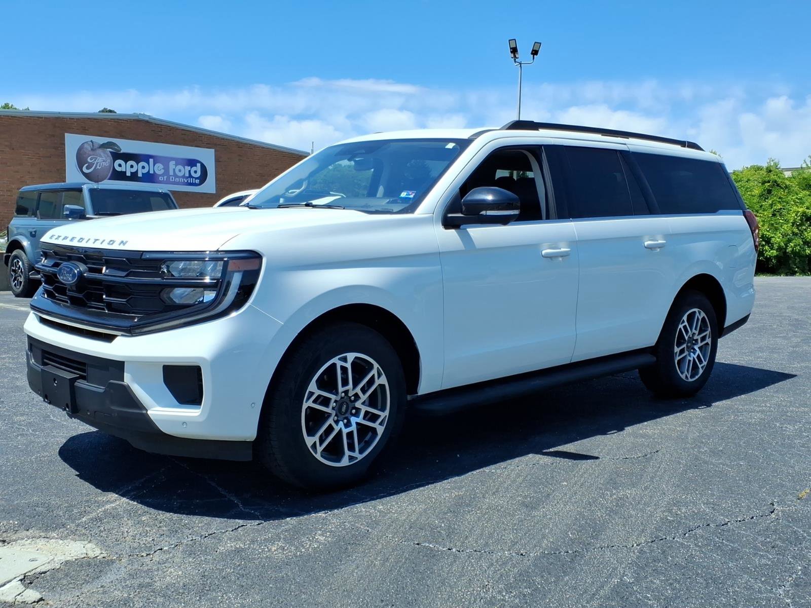 Certified 2025 Ford Expedition Max Active AWD/4WD image 4