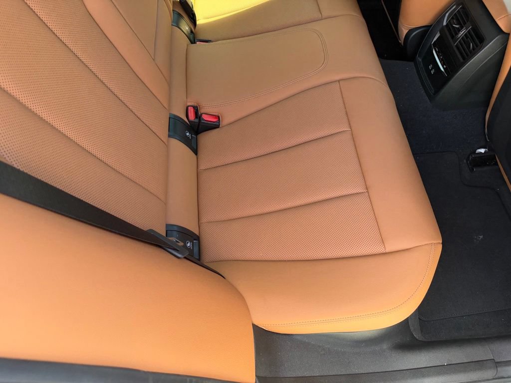 Used 2025 BMW 330i xDrive Sedan w/ M Sport Package AWD/4WD image 19