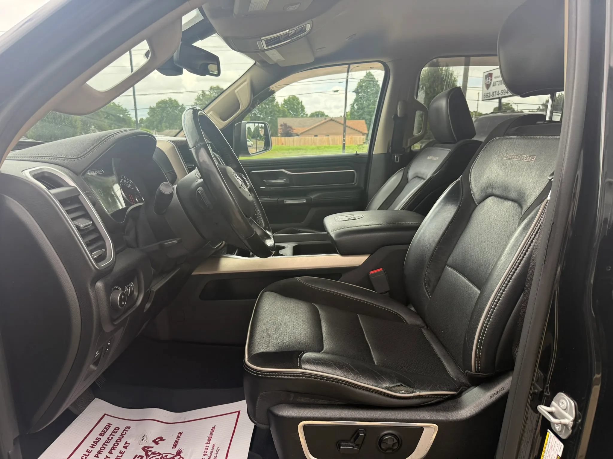 Used 2020 RAM 1500 Laramie AWD/4WD image 10