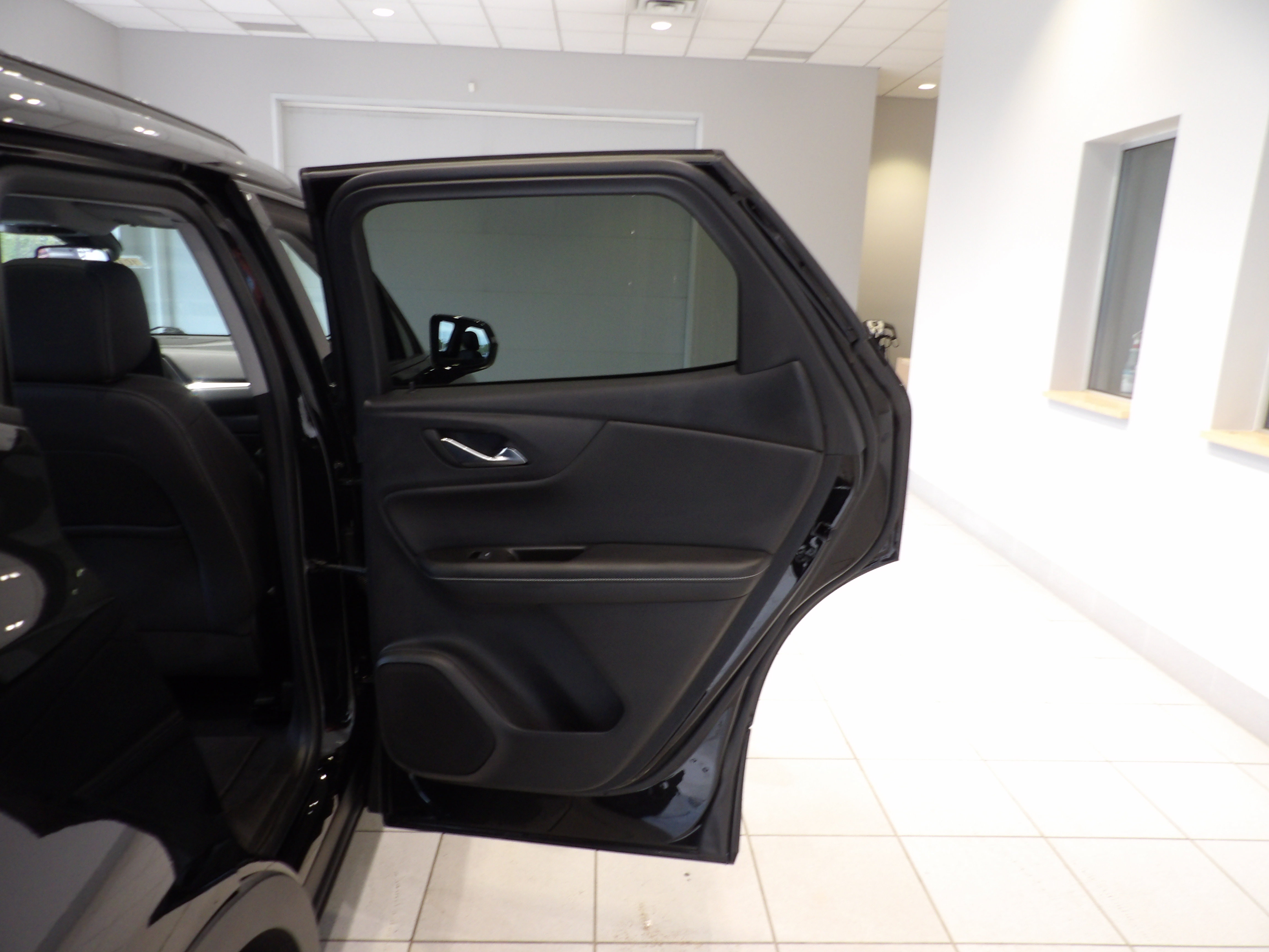 Used 2023 Chevrolet Blazer LT AWD/4WD image 22