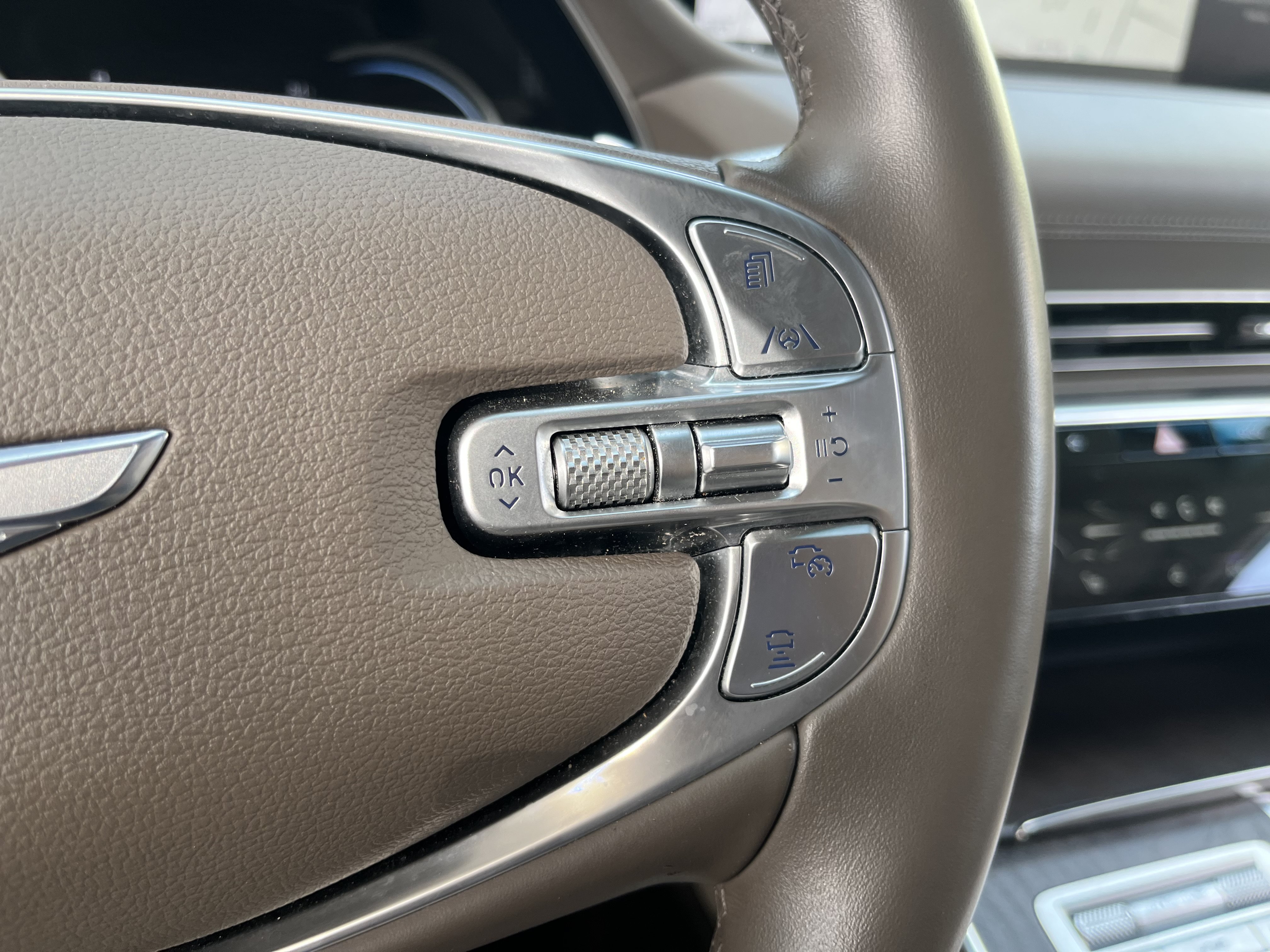 Used 2024 Genesis GV80 2.5T AWD/4WD image 23