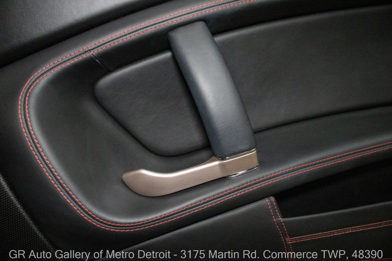 Used 2010 Ferrari California RWD image 37