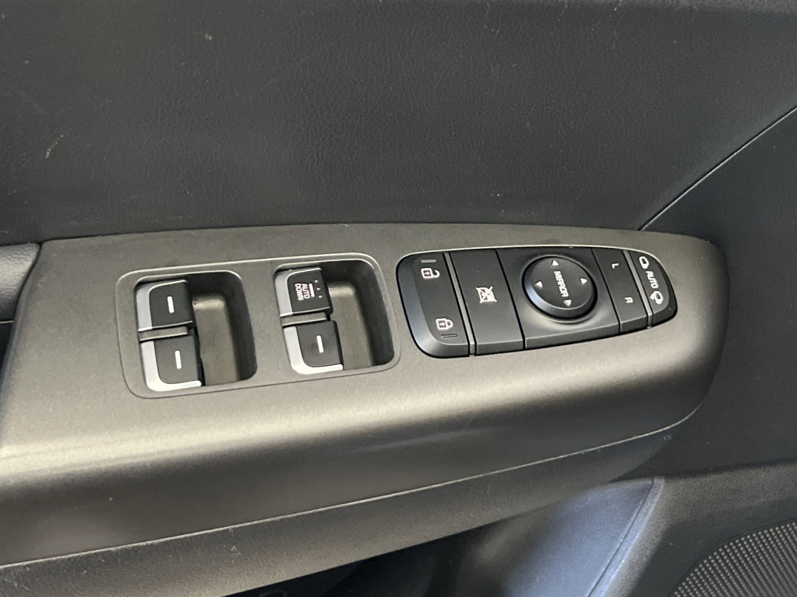 Used 2020 Kia Sportage LX w/ LX Popular Package image 13