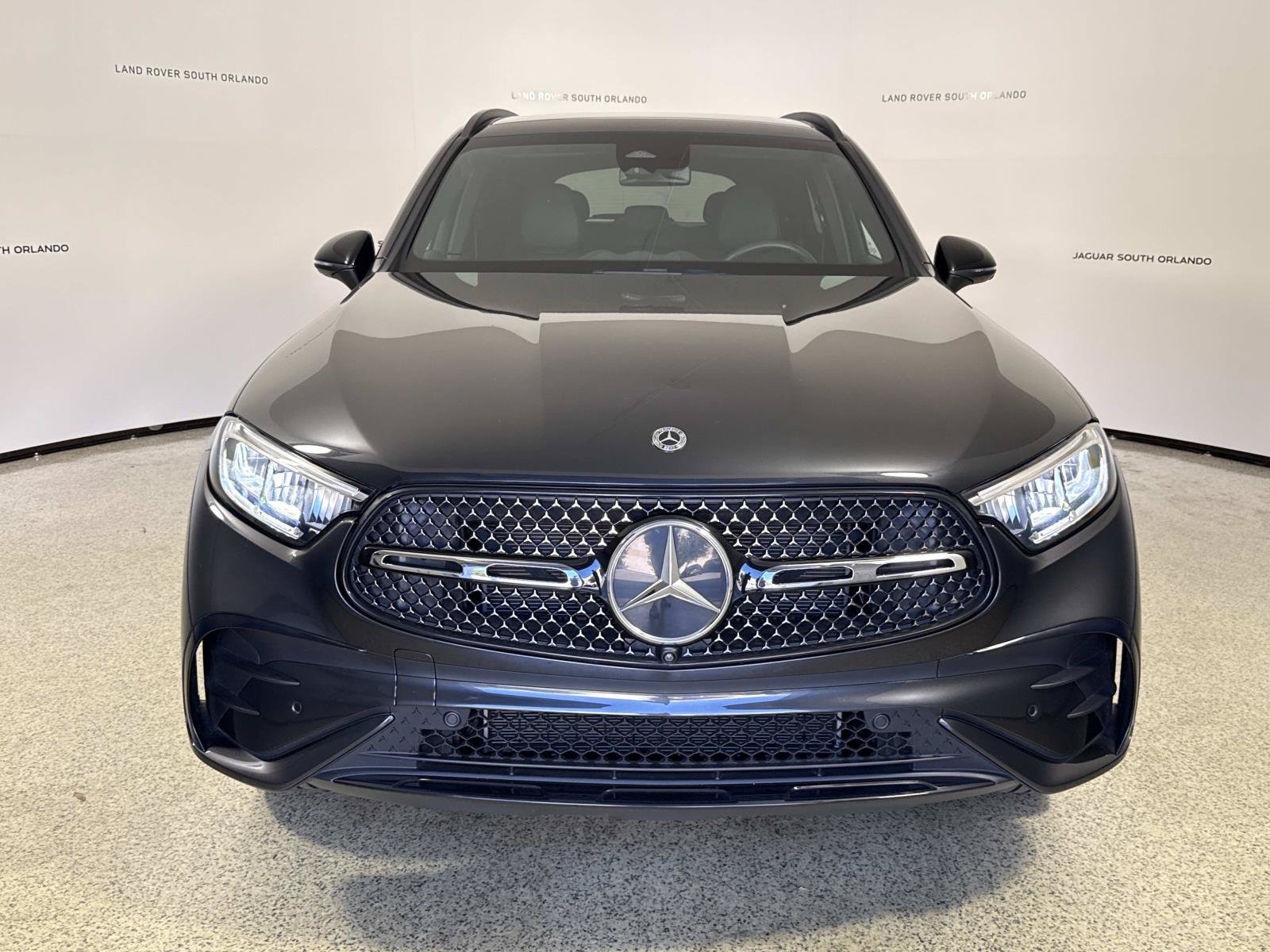 Used 2024 Mercedes-Benz GLC 300 4MATIC image 8