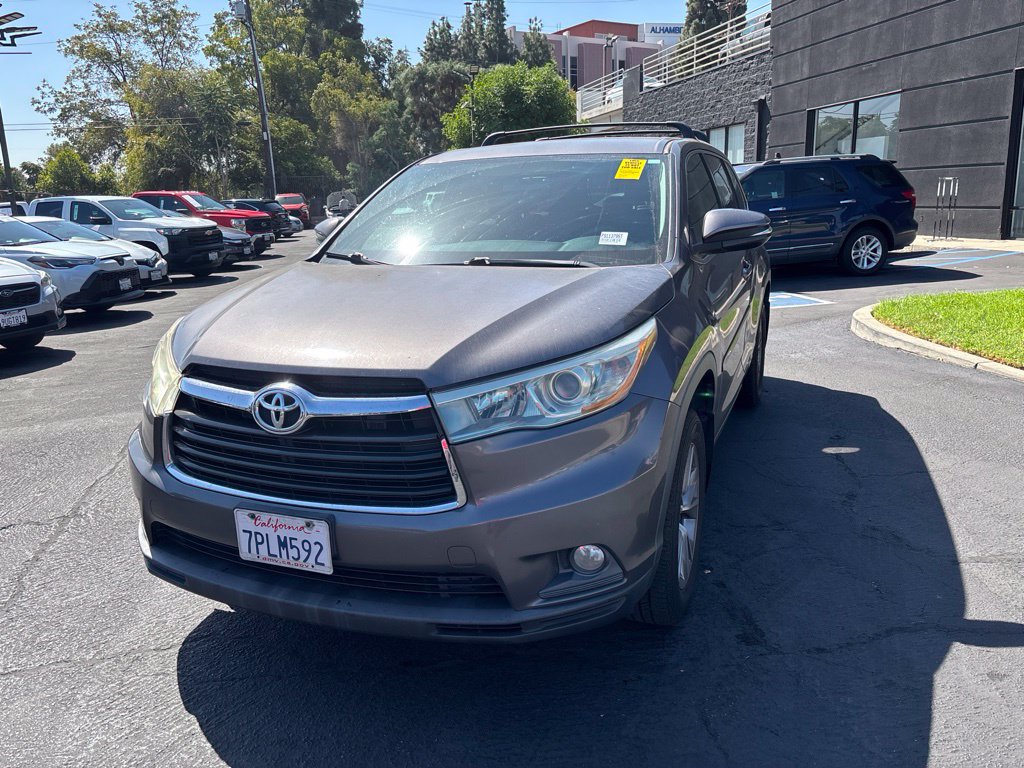 Used 2015 Toyota Highlander Plus FWD image 8