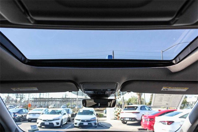 Certified 2024 Honda Odyssey Touring image 19