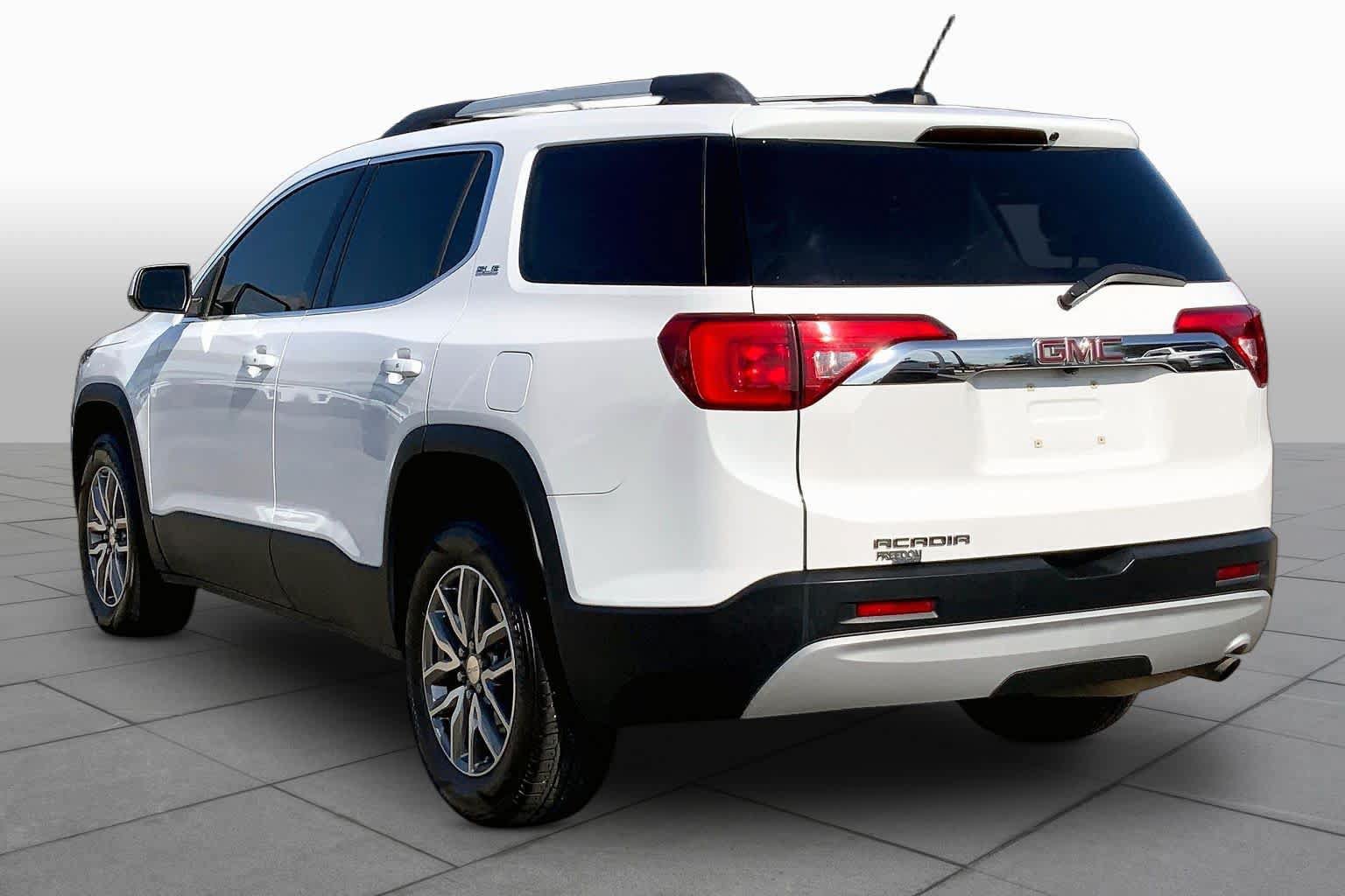Used 2019 GMC Acadia SLE FWD image 12