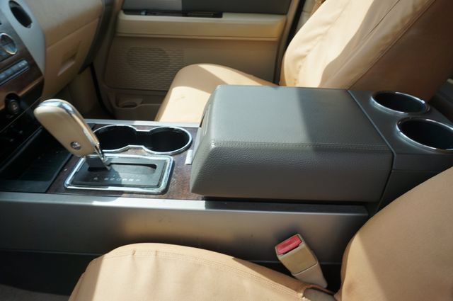 Used 2014 Ford Expedition XLT w/ Equipment Group 202A RWD image 28