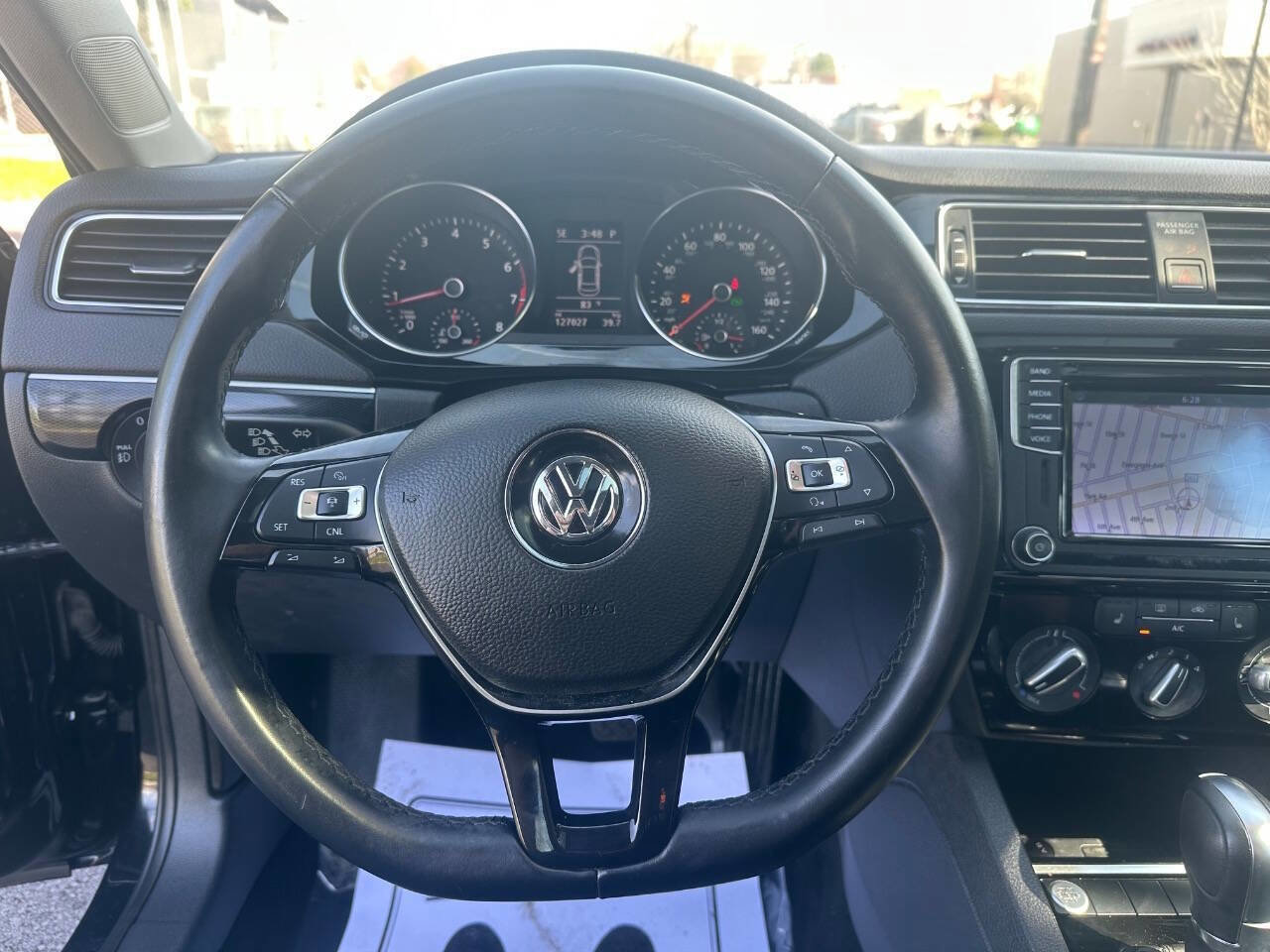 Used 2016 Volkswagen Jetta SEL Premium image 18