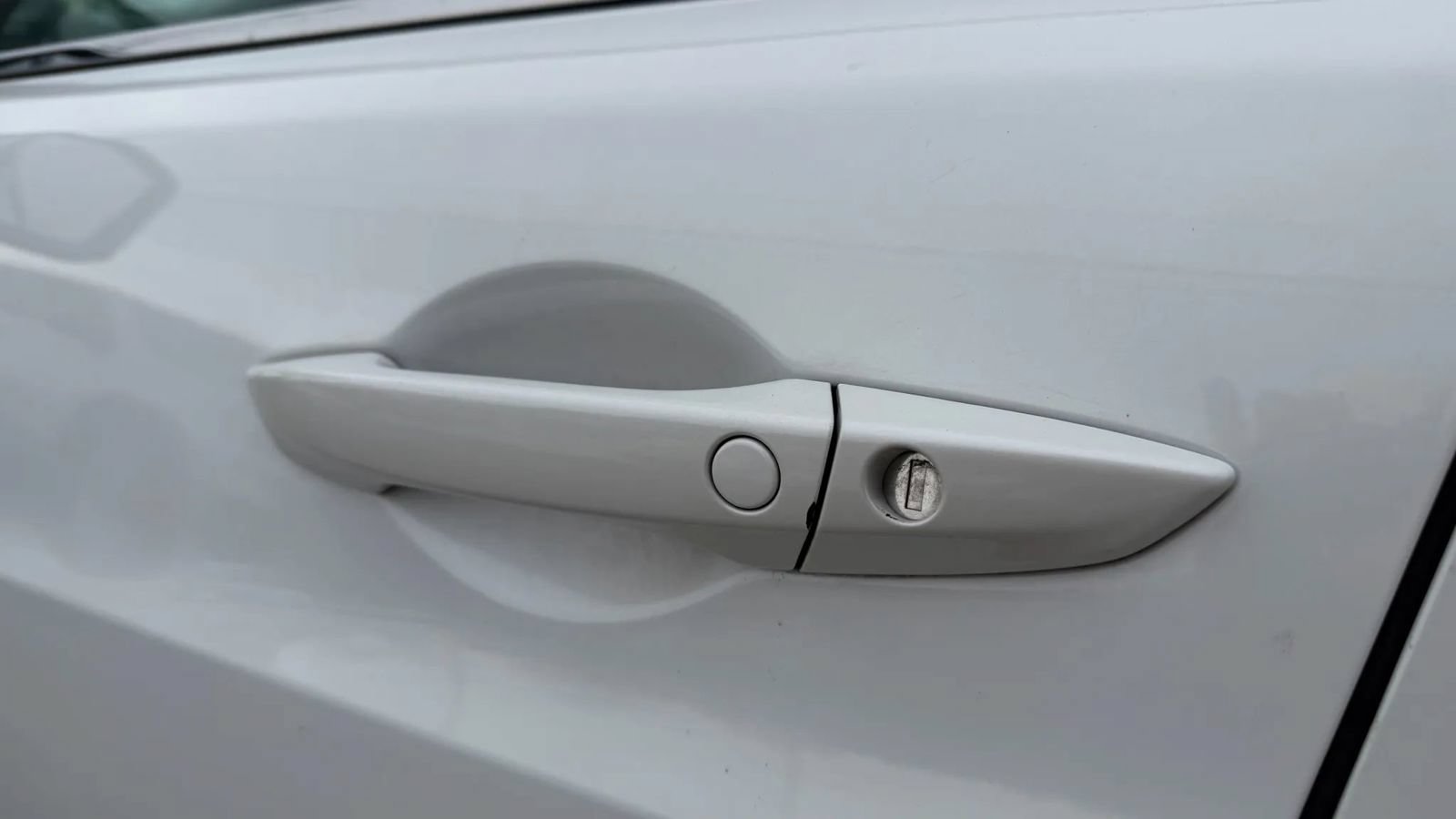 Used 2016 Acura TLX w/ Technology Package FWD image 8