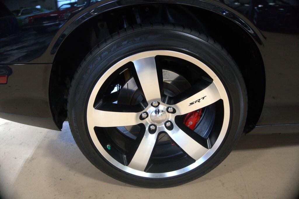 Used 2014 Dodge Challenger SRT8 w/ Harman/Kardon Audio Group image 34