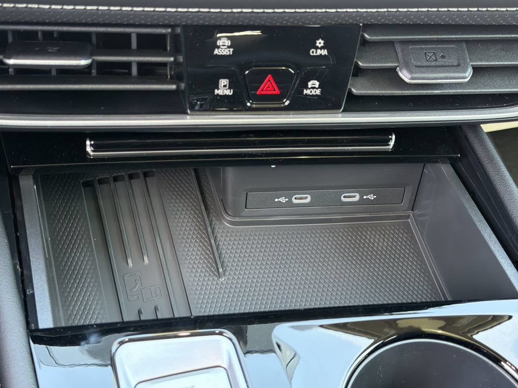 New 2026 Volkswagen Atlas SE FWD image 14