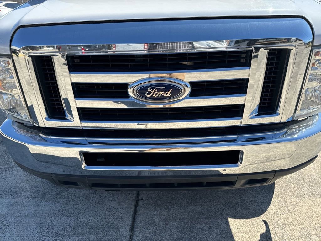 Used 2015 Ford E-350 and Econoline 350 Super Duty image 26