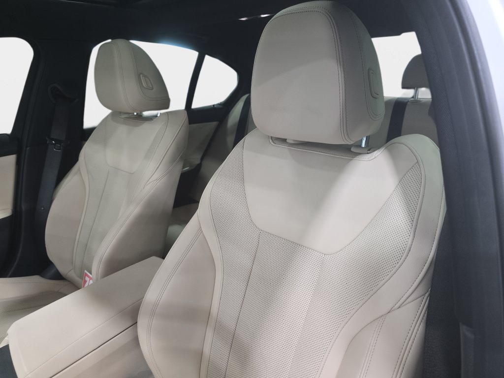 Certified 2023 BMW 330i Sedan w/ Premium Package RWD image 18