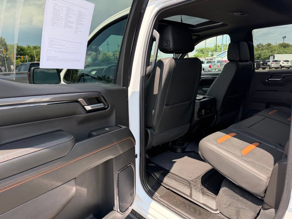 Used 2023 GMC Sierra 1500 AT4 w/ AT4 Preferred Package AWD/4WD image 14