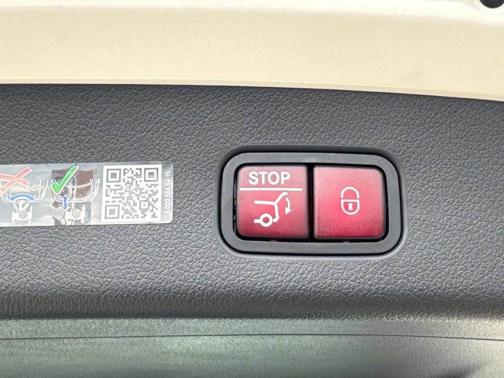 New 2025 Mercedes-Benz GLC 63 AMG S image 8