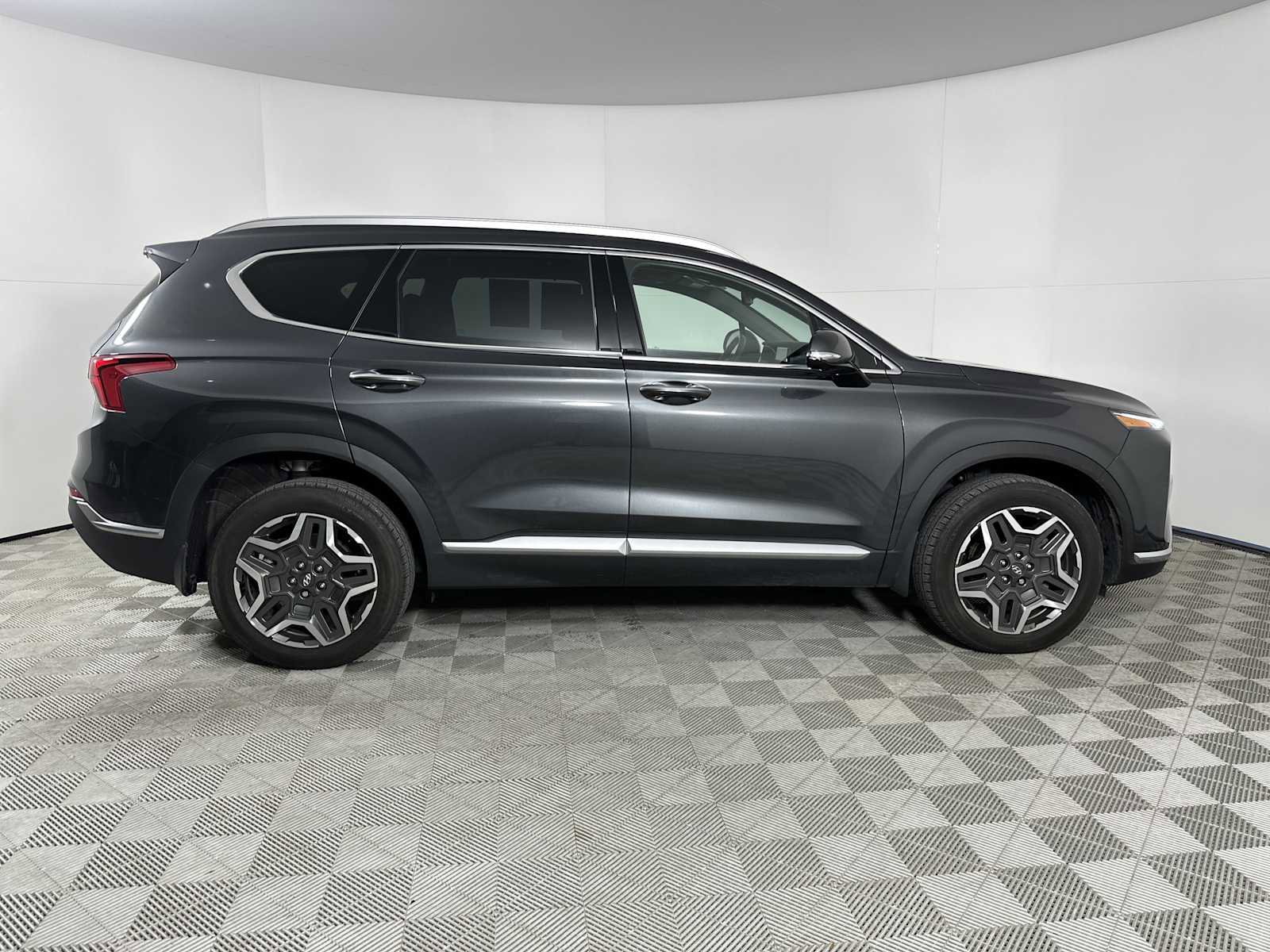 Certified 2023 Hyundai Santa Fe SEL Premium image 9