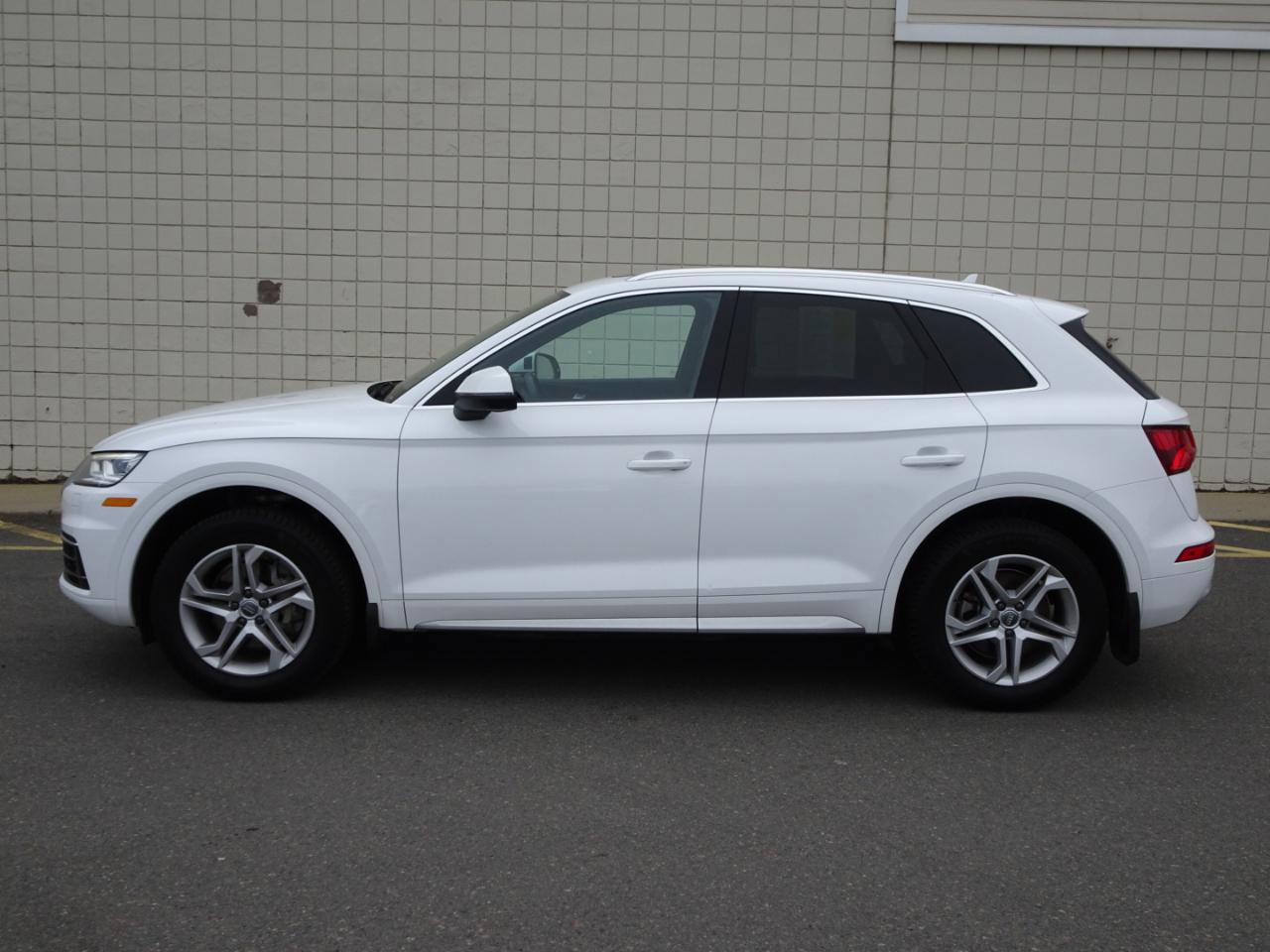 Used 2018 Audi Q5 2.0T Premium Plus w/ Premium Plus Package image 4