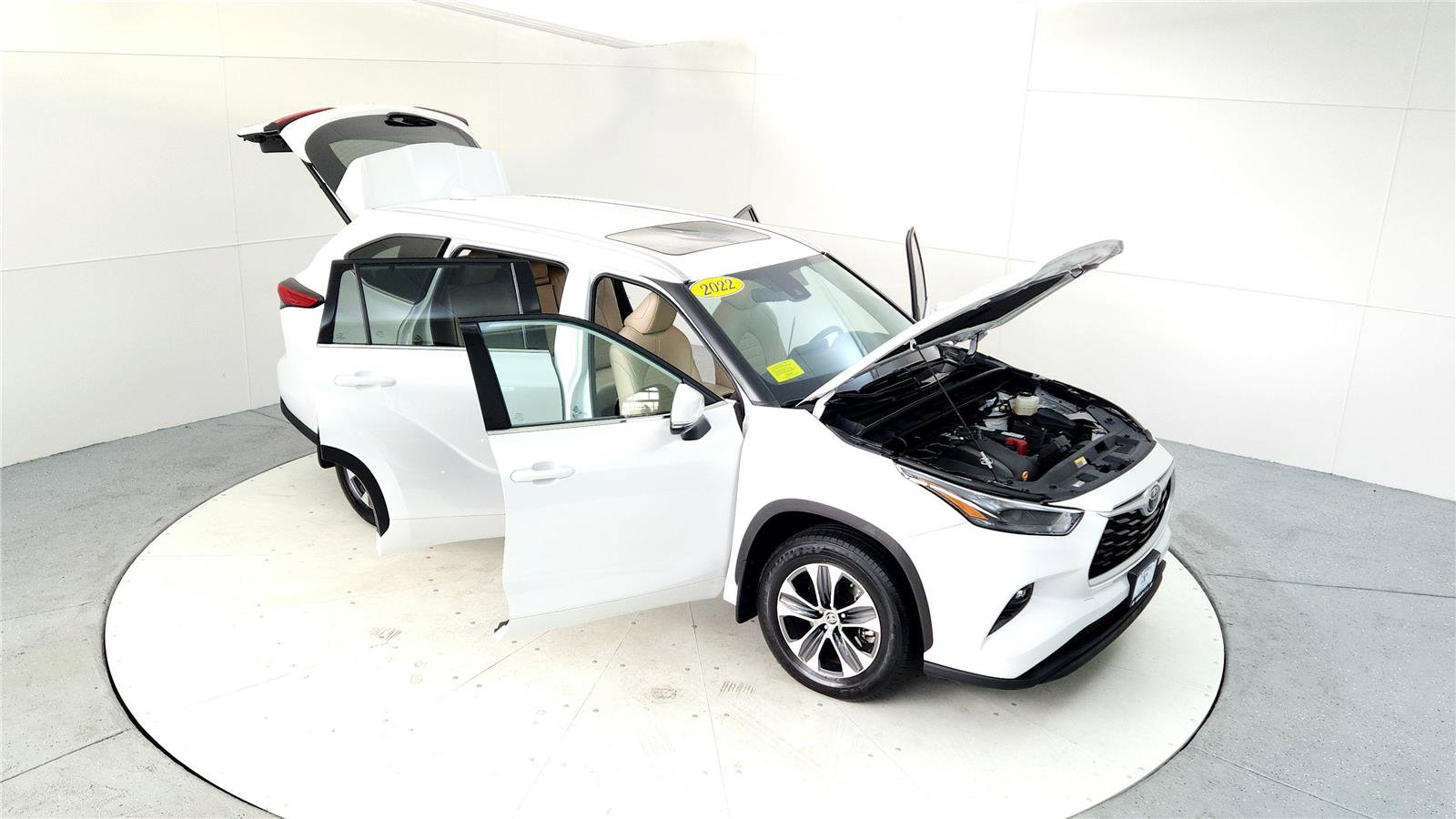 Used 2022 Toyota Highlander XLE image 20