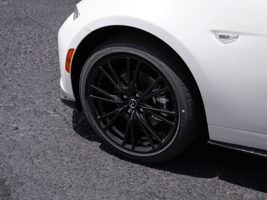 New 2026 MAZDA MX-5 Miata Club w/ Appearance Package RWD image 5