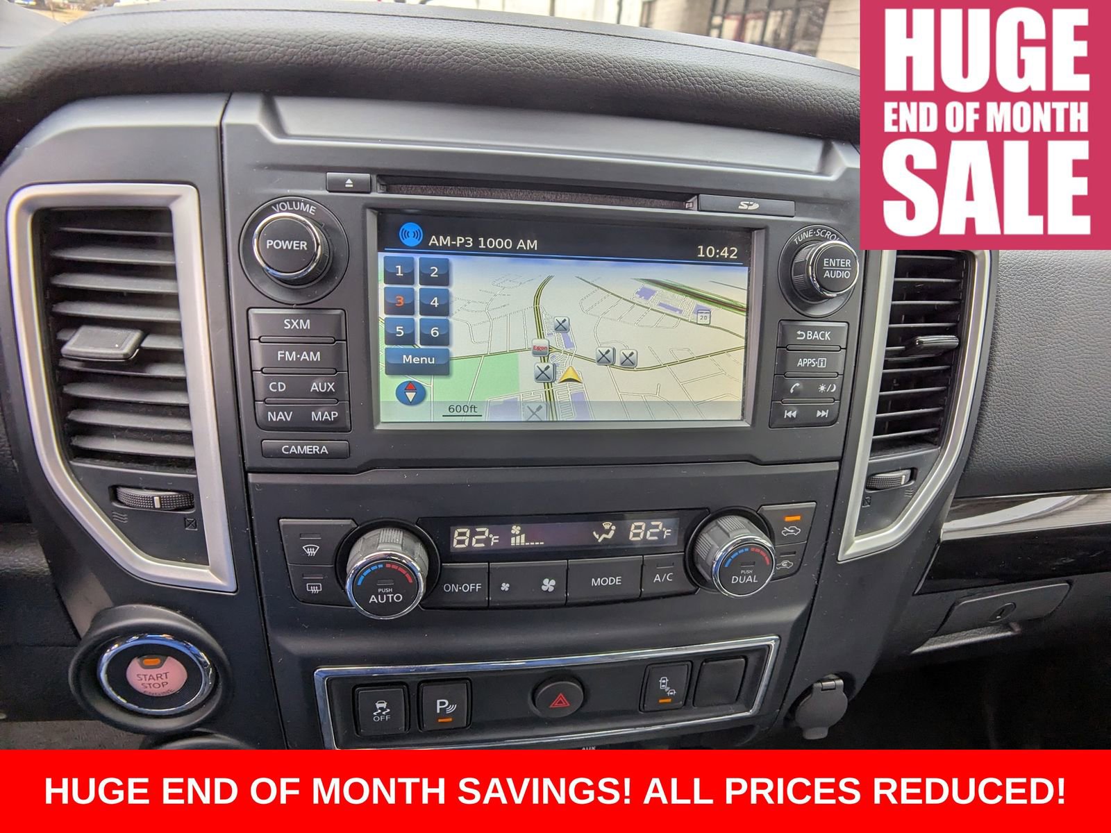 Used 2018 Nissan Titan SV w/ SV Convenience Package image 29