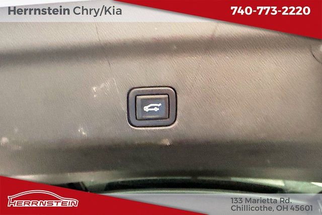 Used 2022 Chevrolet Suburban RST image 26