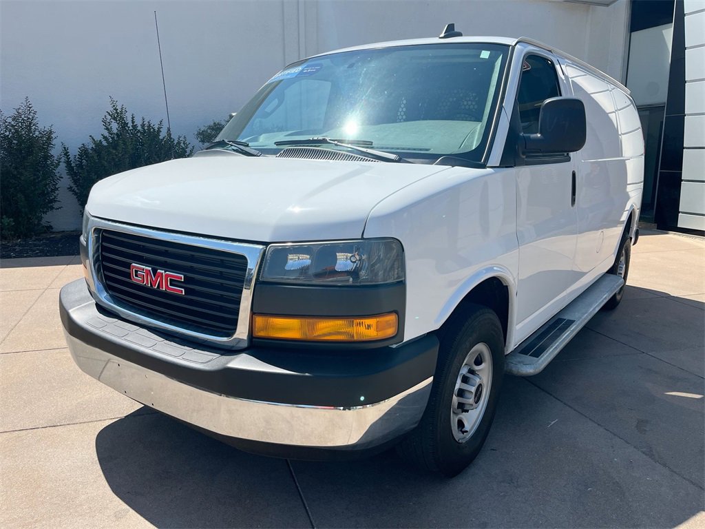 Used 2024 GMC Savana 2500 w/ Driver Convenience Package image 4