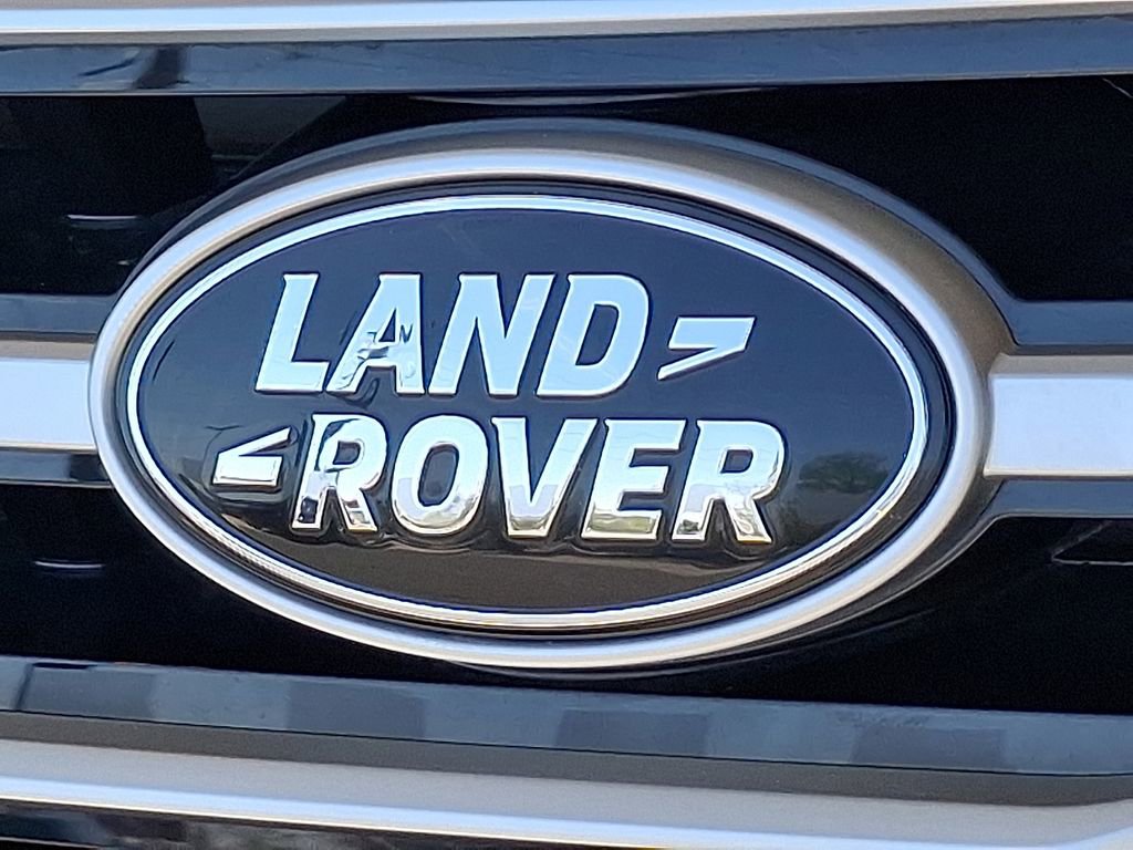 New 2026 Land Rover Range Rover SV AWD/4WD image 17