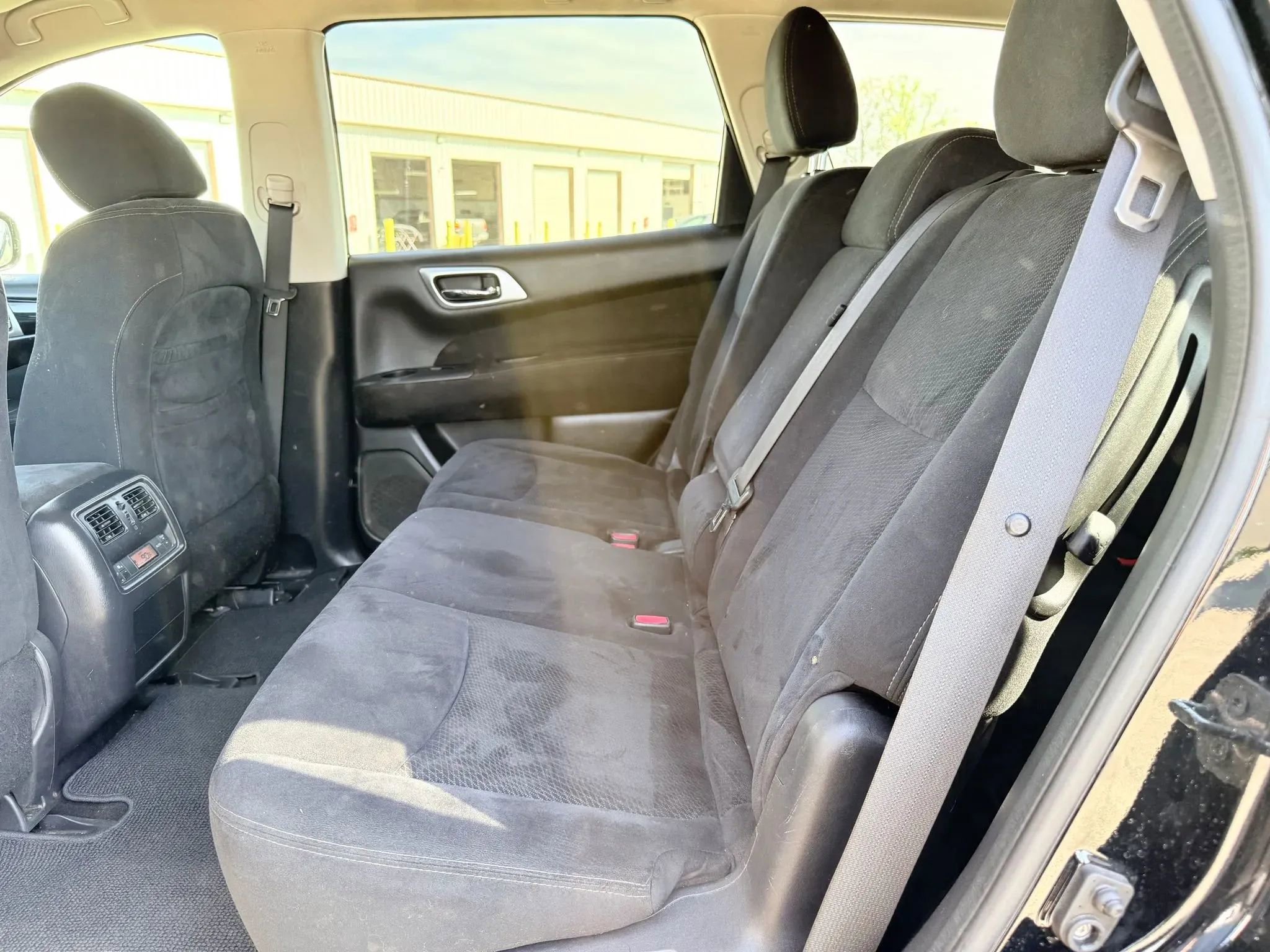 Used 2013 Nissan Pathfinder SV image 21