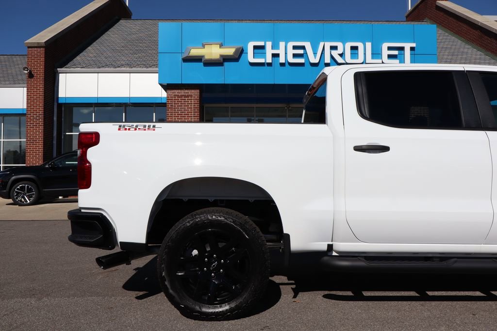 Used 2025 Chevrolet Silverado 1500 Custom Trail Boss w/ Turbomax Blackout Package image 36