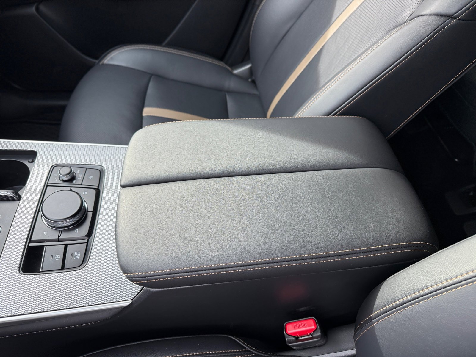 New 2025 MAZDA CX-90 3.3 Turbo S w/ Premium Package image 14