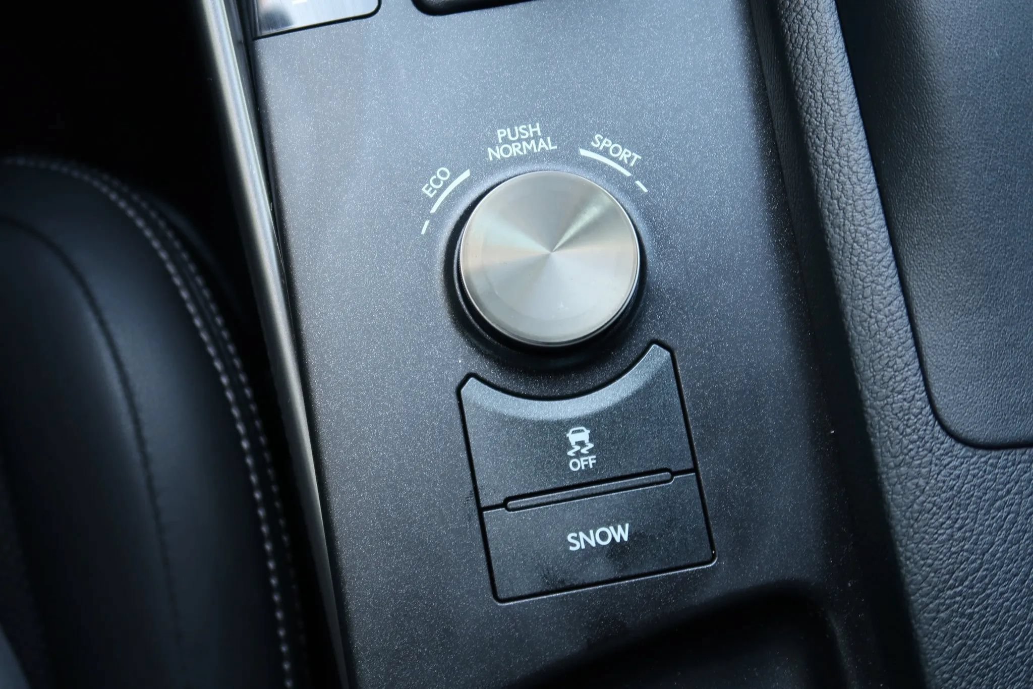 Used 2016 Lexus IS 300 AWD image 33