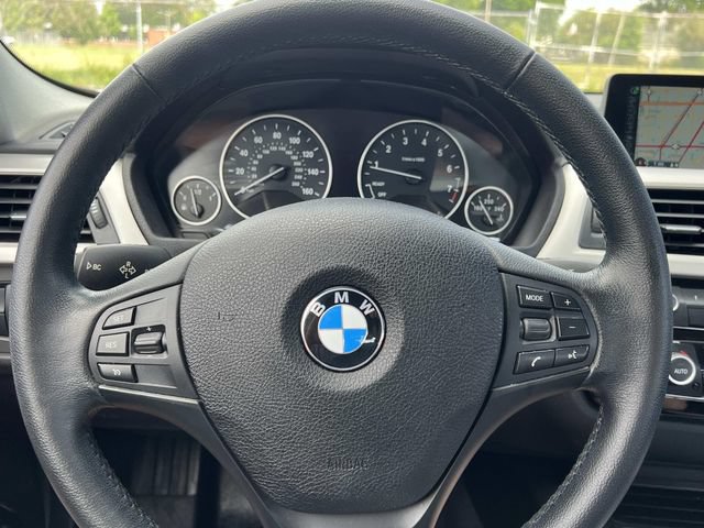 Used 2016 BMW 320i xDrive Sedan AWD/4WD image 17