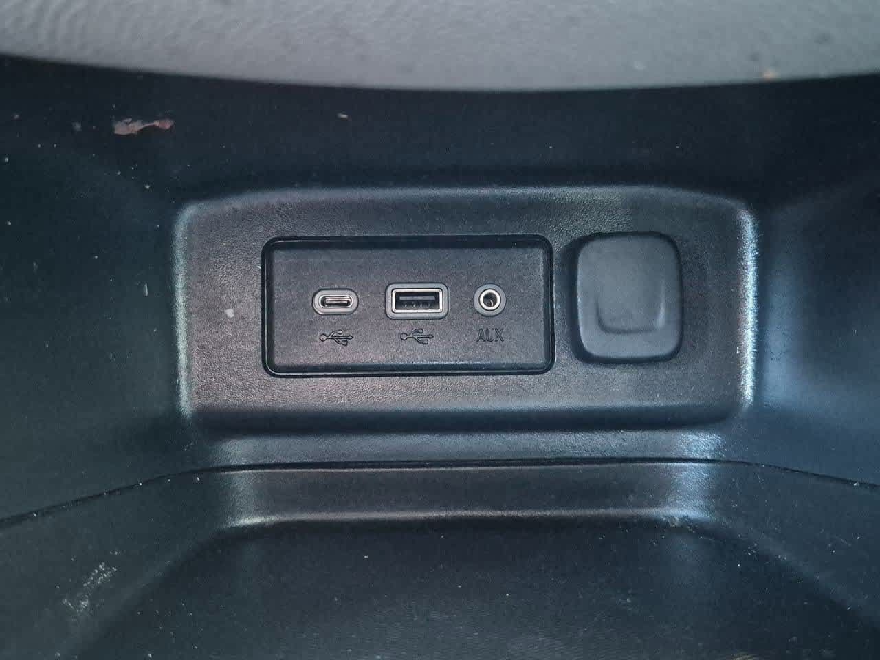 Used 2020 Chevrolet Equinox LS FWD image 29
