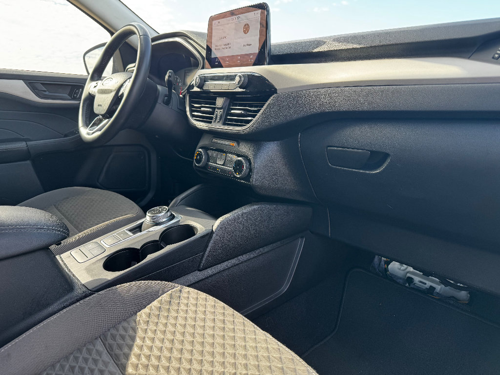 Used 2022 Ford Escape SE w/ Cold Weather Package AWD/4WD image 18