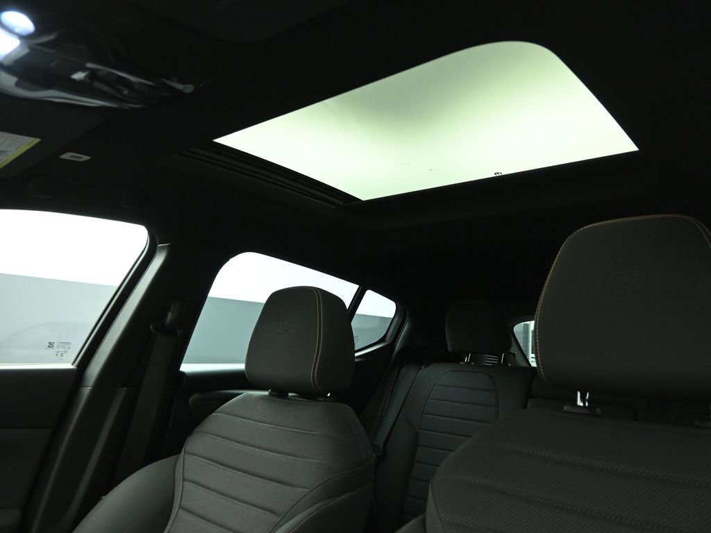 Used 2024 Alfa Romeo Tonale Ti image 20