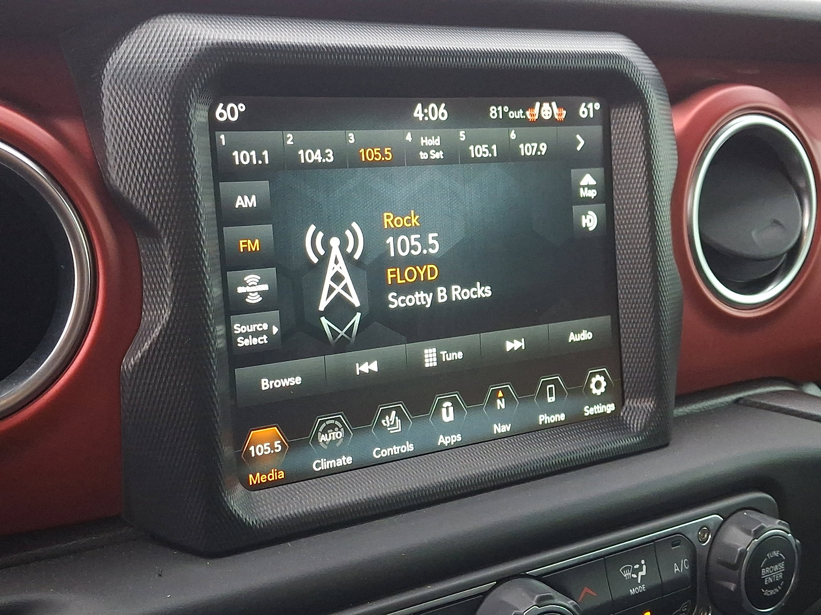 Used 2023 Jeep Gladiator Rubicon w/ Cold Weather Group image 20