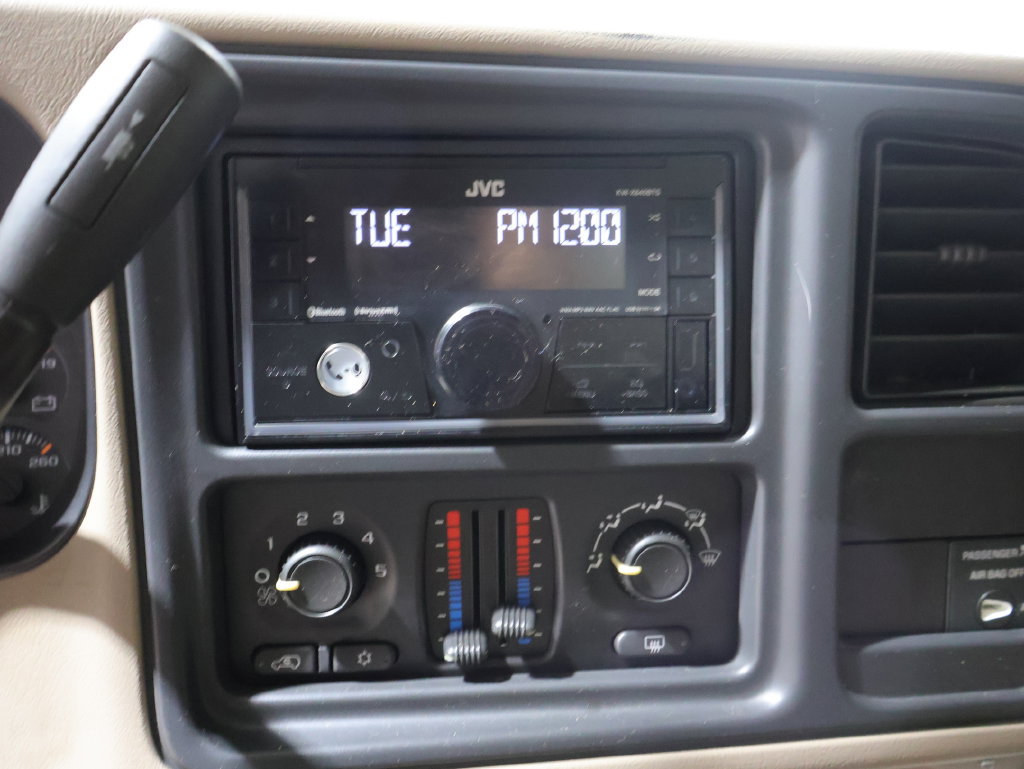 Used 2004 Chevrolet Silverado 1500 LS w/ Light Duty Power Package AWD/4WD image 25