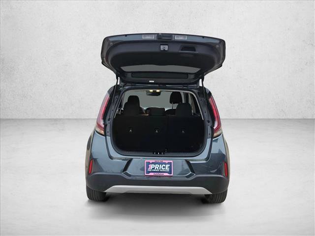 Used 2025 Kia Soul LX w/ LX Technology Package image 6