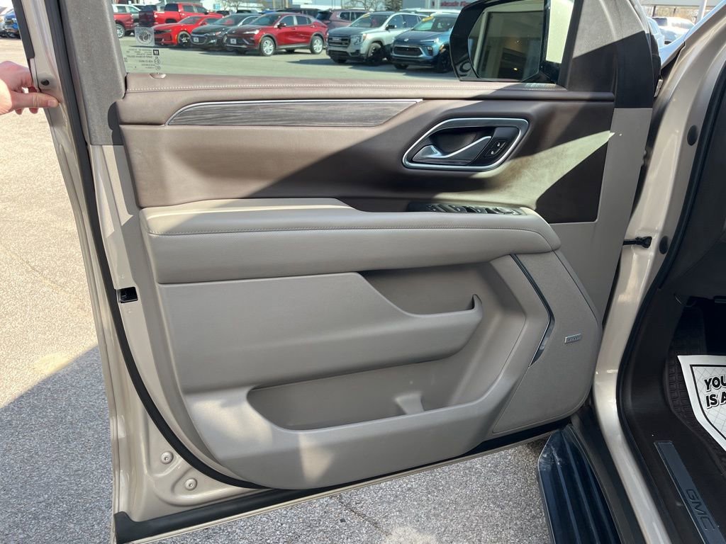 Used 2021 GMC Yukon SLT w/ SLT Luxury Plus Package image 20