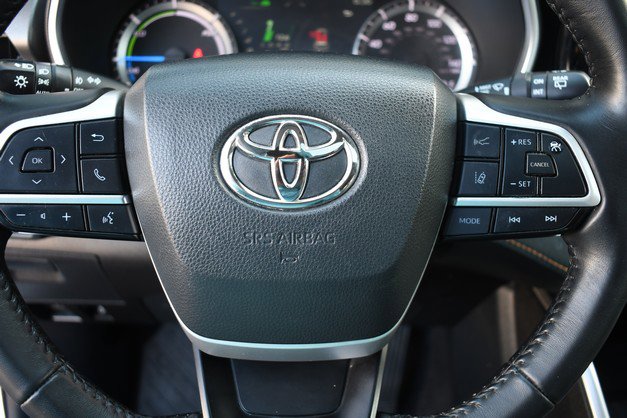 Certified 2023 Toyota Highlander Bronze Edition image 32